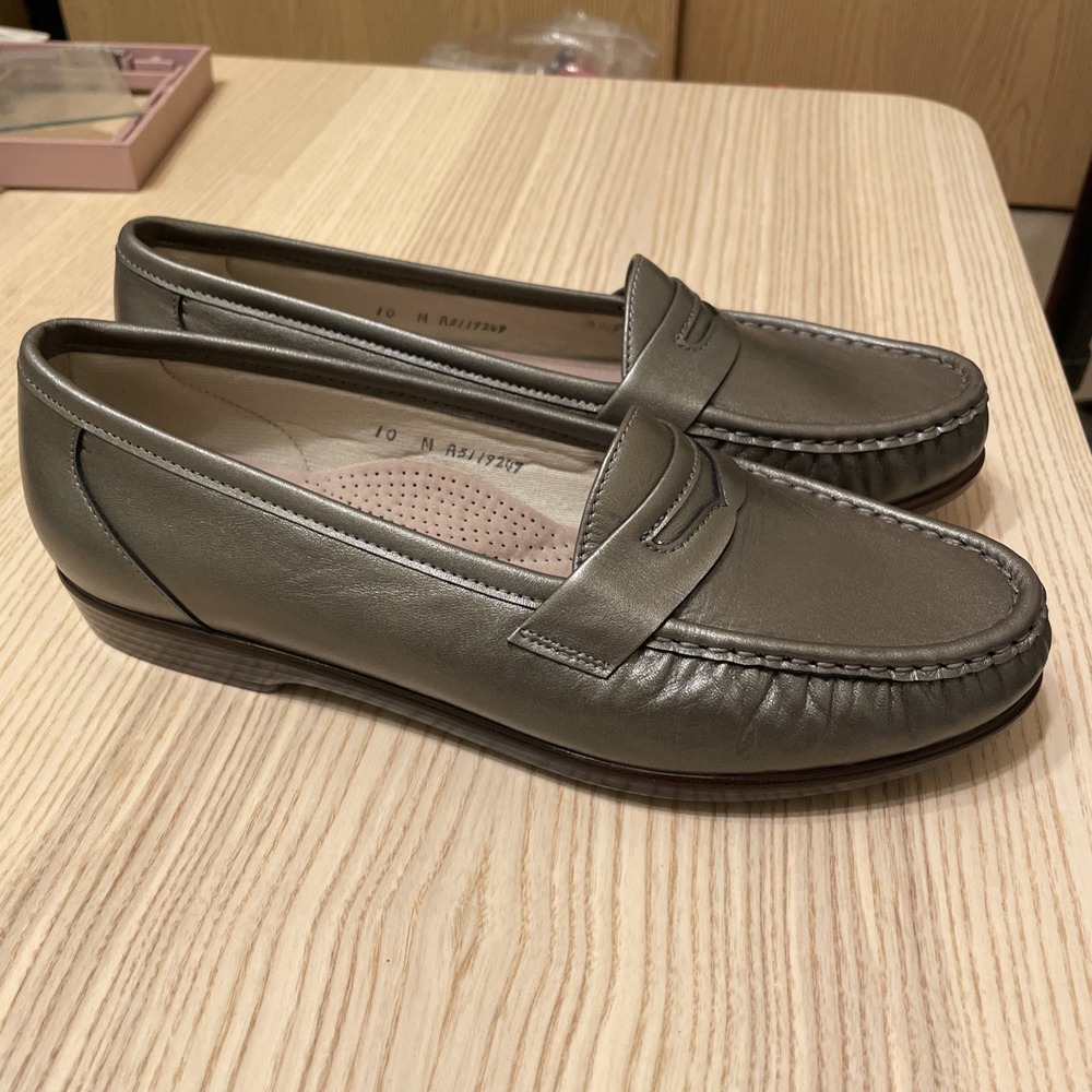 SAS‎ Tripad Penny Loafers Metallic Pewter Silver Leather Slip On Size 10